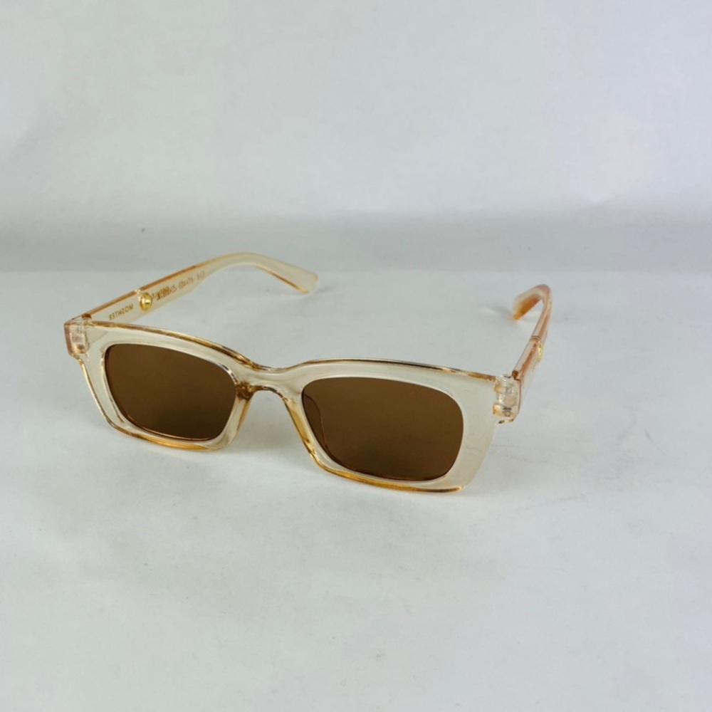 Translucent tea frame sunglasses with brown lens - Picture 3 of 4